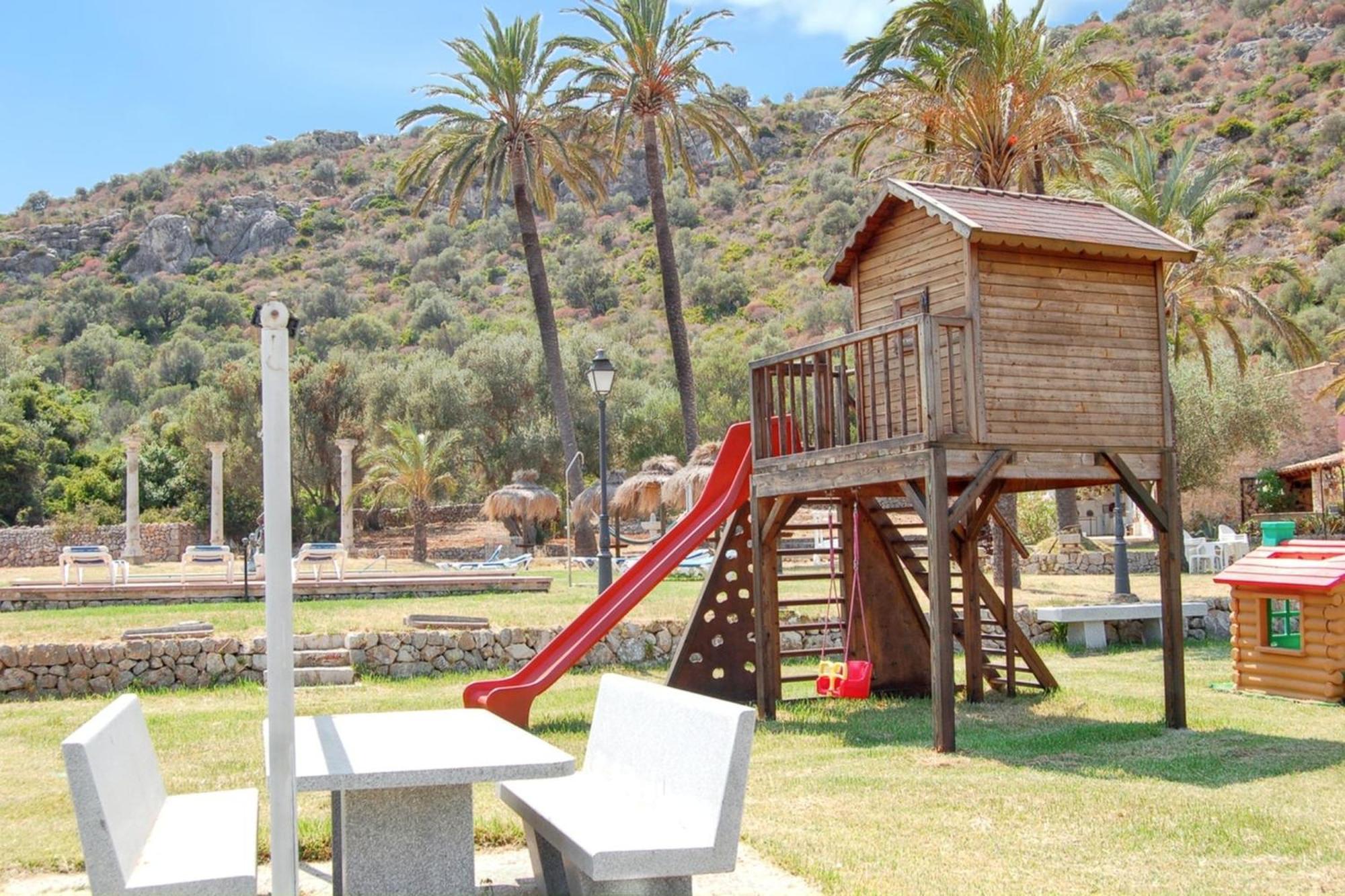 Spacious With Mountain View In Pollença