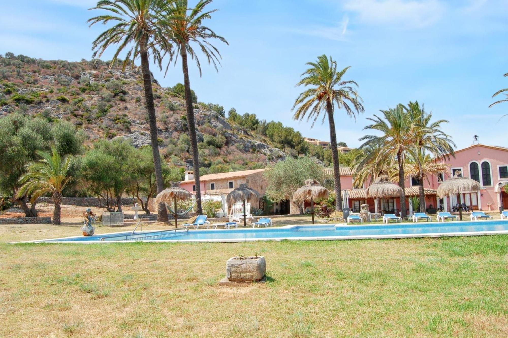Apartment Spacious With Mountain View In *